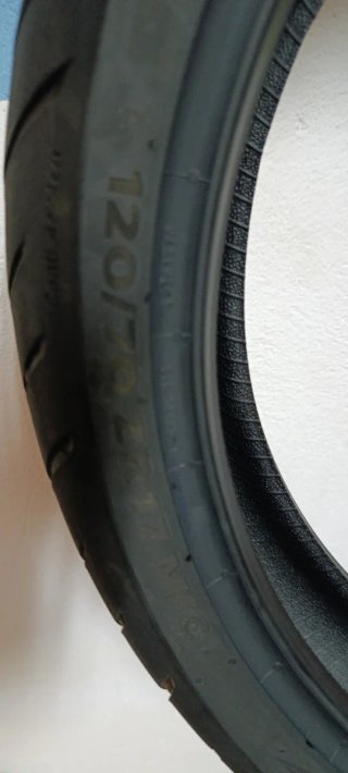 Neumático Continental ContiRoadAttack 4