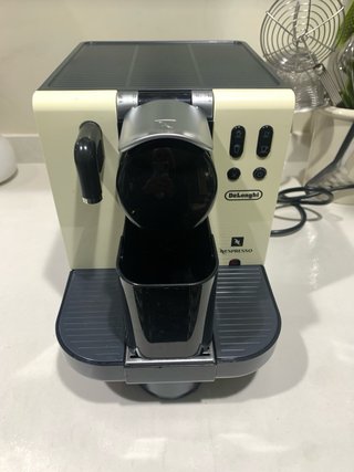 Cafetera Nespresso DeLonghi Latissima Crema