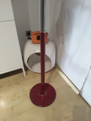 Perchero de pie Fase Metal Rojo vintage