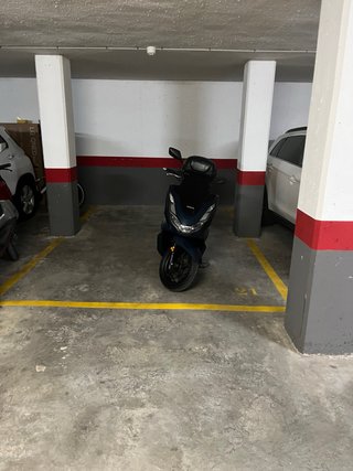 Honda PCX 125 2023 - 11.674 km BAÚL GIVI IMPECABLE