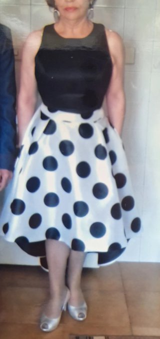 Vestido fiesta cola lunares negro blanco