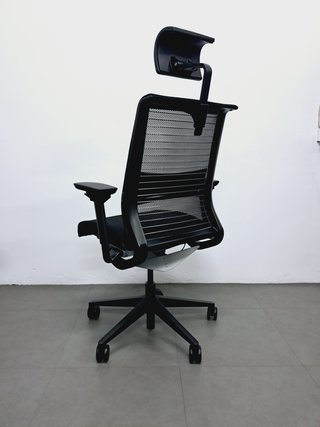 Silla STEELCASE THINK reposacabezas profesional