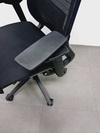 Silla STEELCASE THINK reposacabezas profesional
