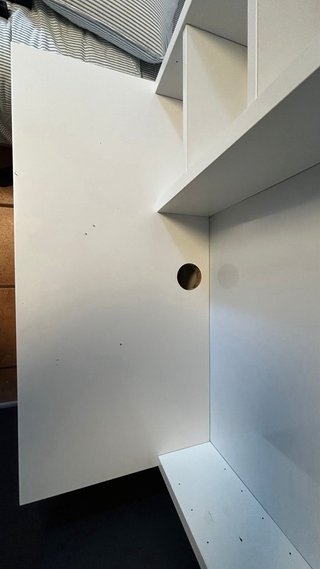 Escritorio IKEA blanco madera con pizarra