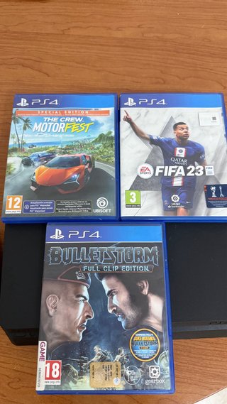 Consola PS4 500GB Negra + 3 Juegos