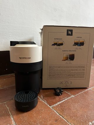 Cafetera Nespresso Krups Vertuo Pop.
