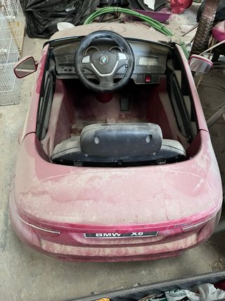 Coche eléctrico infantil BMW