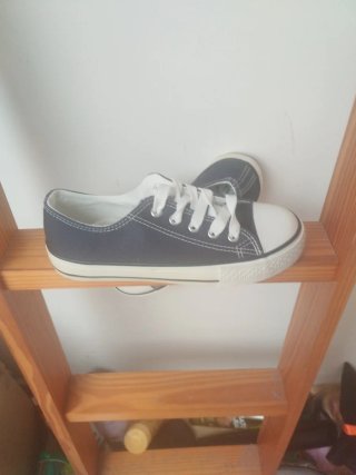 Lote de tenis  talla 34 dos sin estrenar