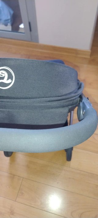 Silla de paseo Twistshake negra