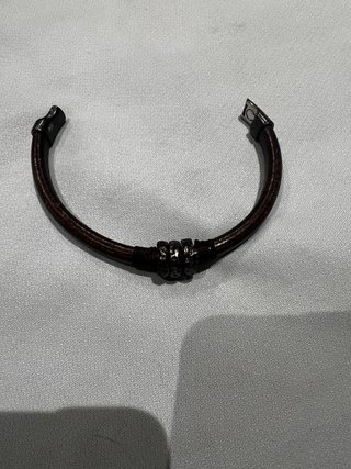 Pulsera Cuero Marrón • Estilo Rústico