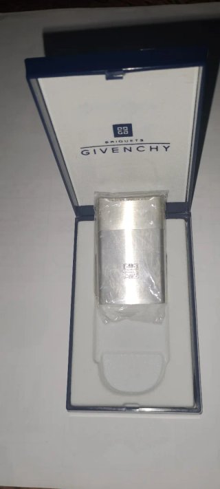 Mechero Givenchy