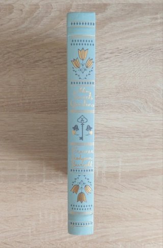 Libro ilustrado "The Secret Garden"