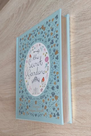 Libro ilustrado "The Secret Garden"