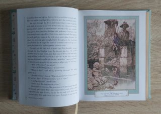 Libro ilustrado "The Secret Garden"
