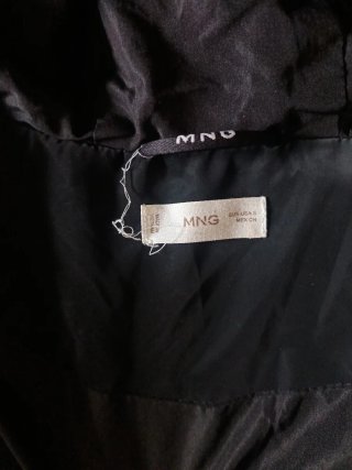 Abrigo negro Mango Teen