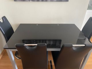 Mesa comedor de vidrio + 4 sillas