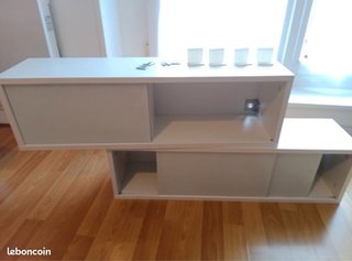 Dos armarios o estantería de pared Ikea