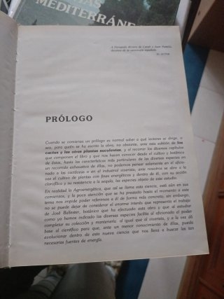 Libro los cactus y las otras plantas suculentas