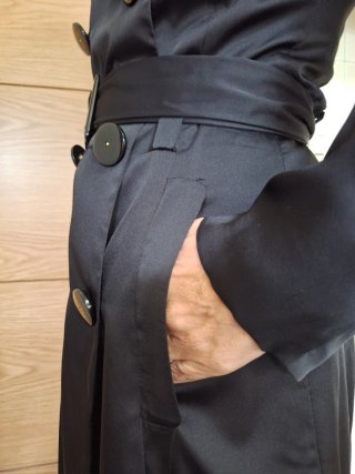 Trench Mango Raso Negro