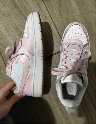 Deportivas Nike Rosa y Blancas