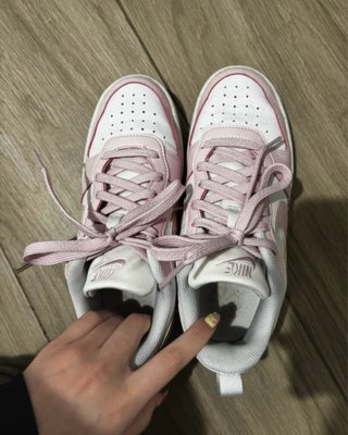 Deportivas Nike Rosa y Blancas