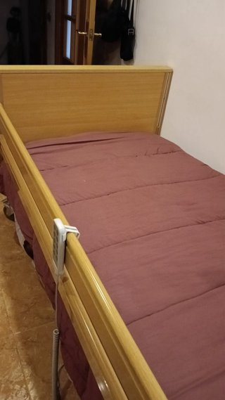 Cama geriátrica eléctrica madera
