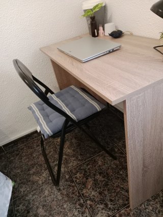 Escritorio y silla de estudio nuevos de regalo vel