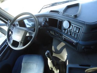 Volvo FM 12.380-CAMIONES PORTAMAQUINARIAS