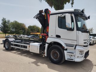 Mercedes ANTOS 18 32-CAMIONES GANCHO CON GRUA