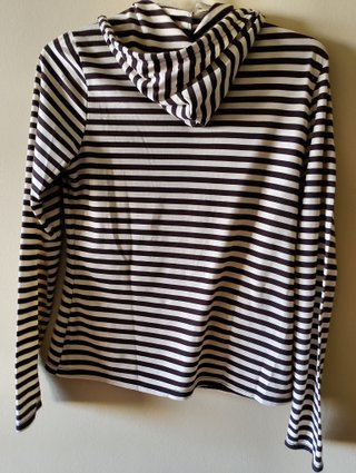 Sudadera a rayas con capucha y cremallera
