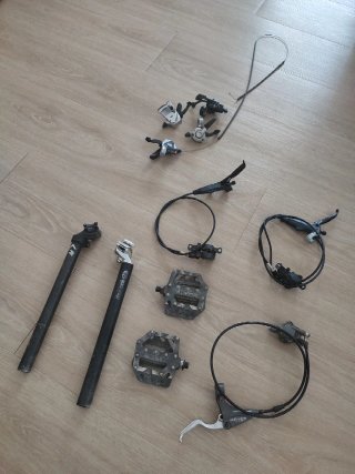 Manillar, frenos, discos, sillin, pedales, etc mtb