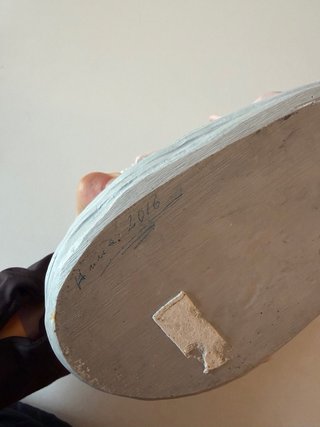 Figura de marmolina hecha a mano cuqui