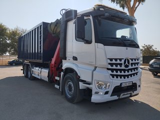 Mercedes AROCS 25 51-CAMIONES GANCHO CON GRUA