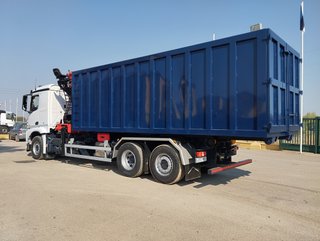 Mercedes AROCS 25 51-CAMIONES GANCHO CON GRUA