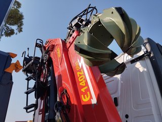 Mercedes AROCS 25 51-CAMIONES GANCHO CON GRUA