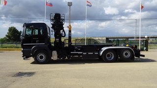 MAN TGS 26 440-CAMIONES GANCHO CON GRUA