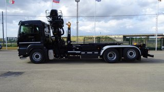 MAN TGS 26 440-CAMIONES GANCHO CON GRUA