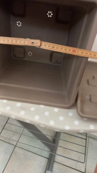 Vaso per piante in plastica marrone