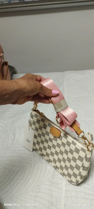 Bolso bandolera pequeño blanco y rosa