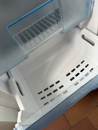 Congelador Beko bajo encimera