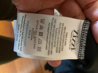 Vestido negro con encaje y vuelo T46