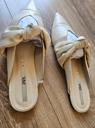 Zapatos mule destalonados Zara Beige Talla 41