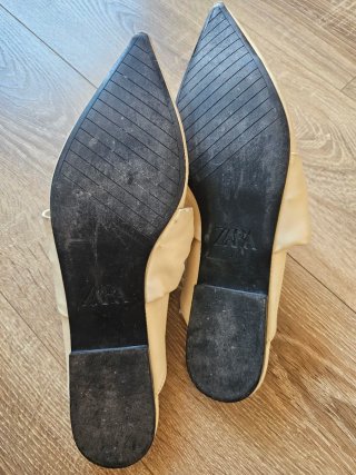 Zapatos mule destalonados Zara Beige Talla 41
