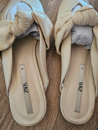 Zapatos mule destalonados Zara Beige Talla 41