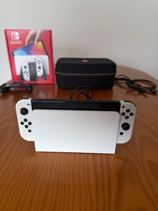Nintendo Switch OLED Blanca y Negra