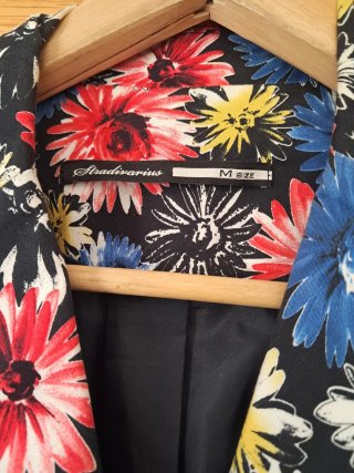Chaqueta blazer estampada floral