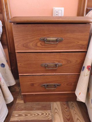 Cabecero cama 1,20 y mesita madera