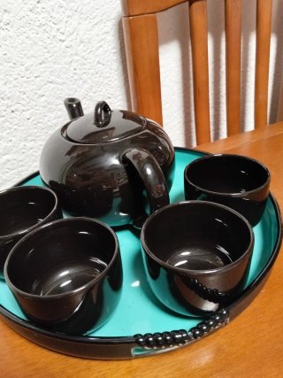 Juego de té negro y turquesa