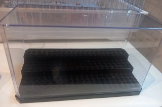 Expositor figuras tipo Lego