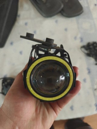 Focos LED Moto con Aro Amarillo